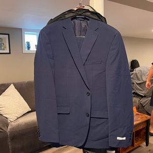 Bar III Men’s Suit New